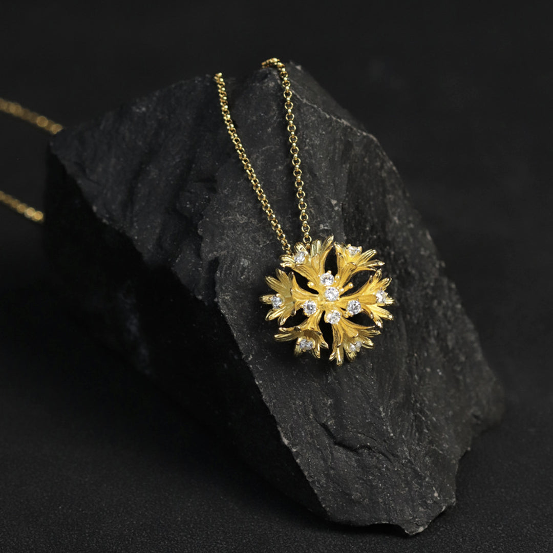 Cornflower-Pendant-By-Yonandole_2