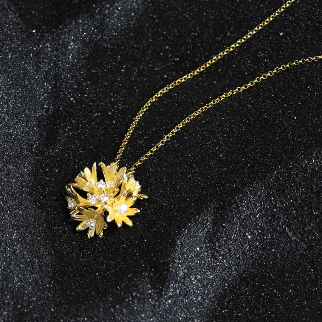 Cornflower-Pendant-By-Yonandole_7