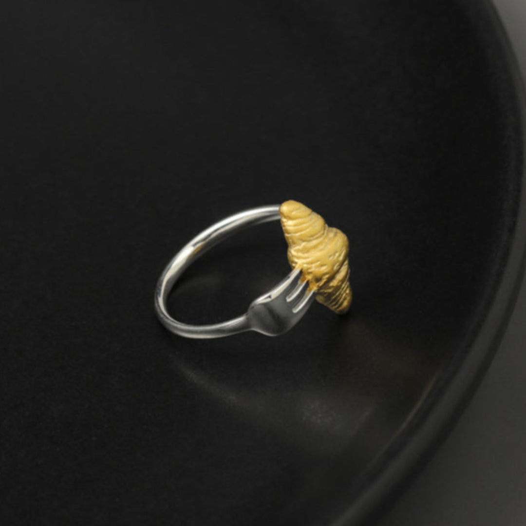 Croissant-Ring-By-Yonandole_8a