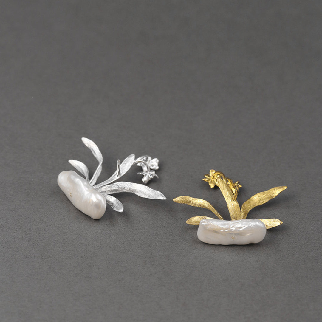 Daffodil-Brooch-With-Baroque-Pearl-By-Yonandole_4