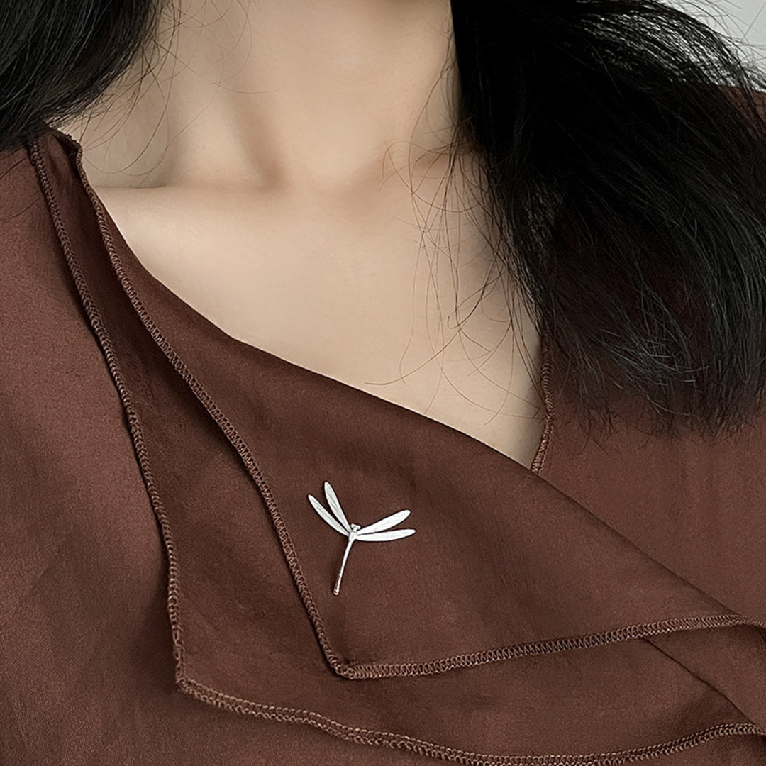 Dainty-Dragonfly-Brooch-By-Yonandole_12