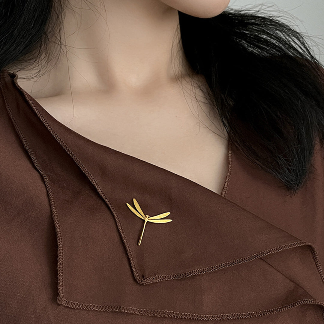 Dainty-Dragonfly-Brooch-By-Yonandole_4