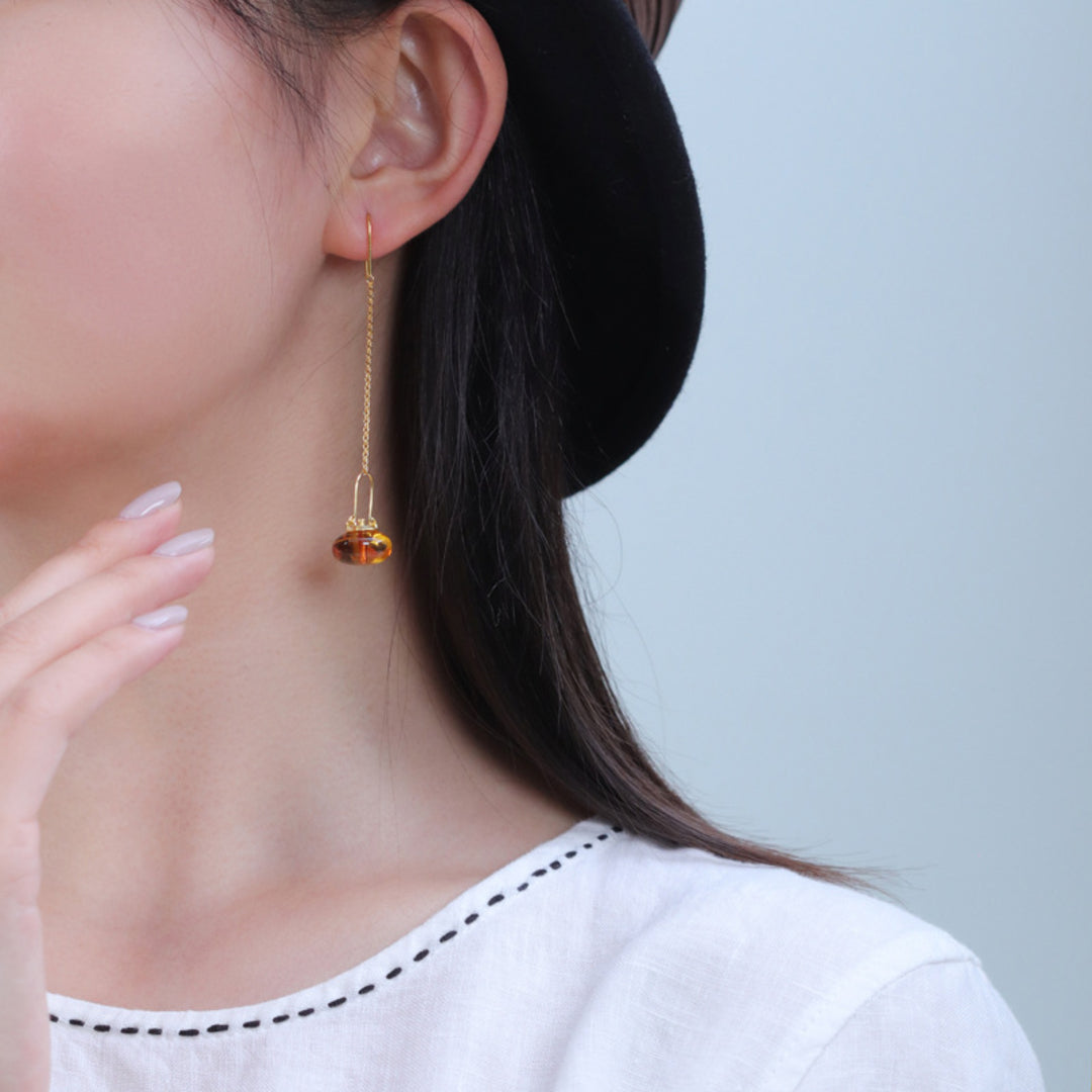 Dangle-Earrings-With-Amber-Teapot-By-Yonandole_2