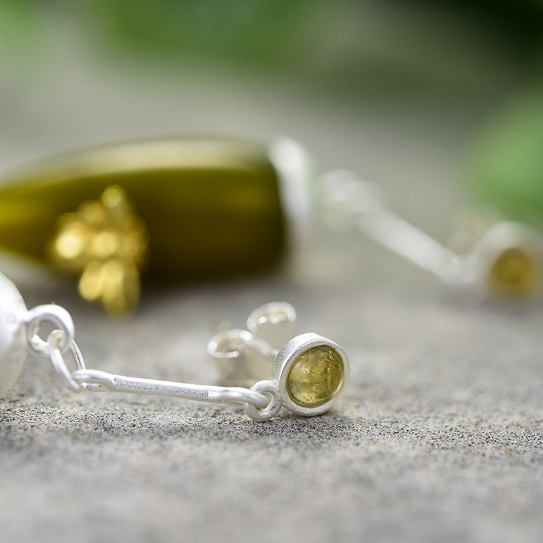 Dangle-Earrings-With-Serpentine-Cone-And-Bee-By-Yonandole_11