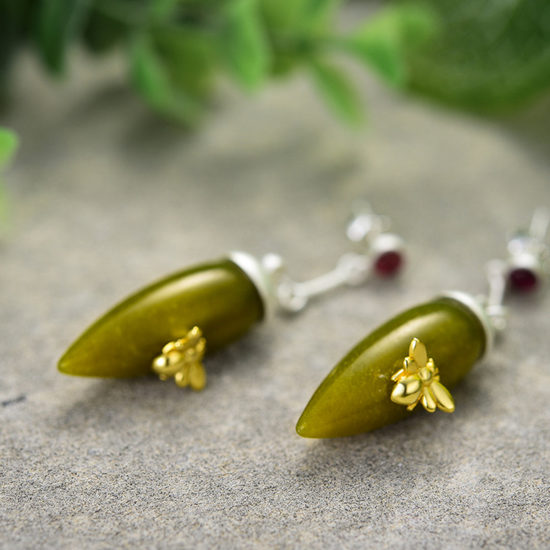 Dangle-Earrings-With-Serpentine-Cone-And-Bee-By-Yonandole_3