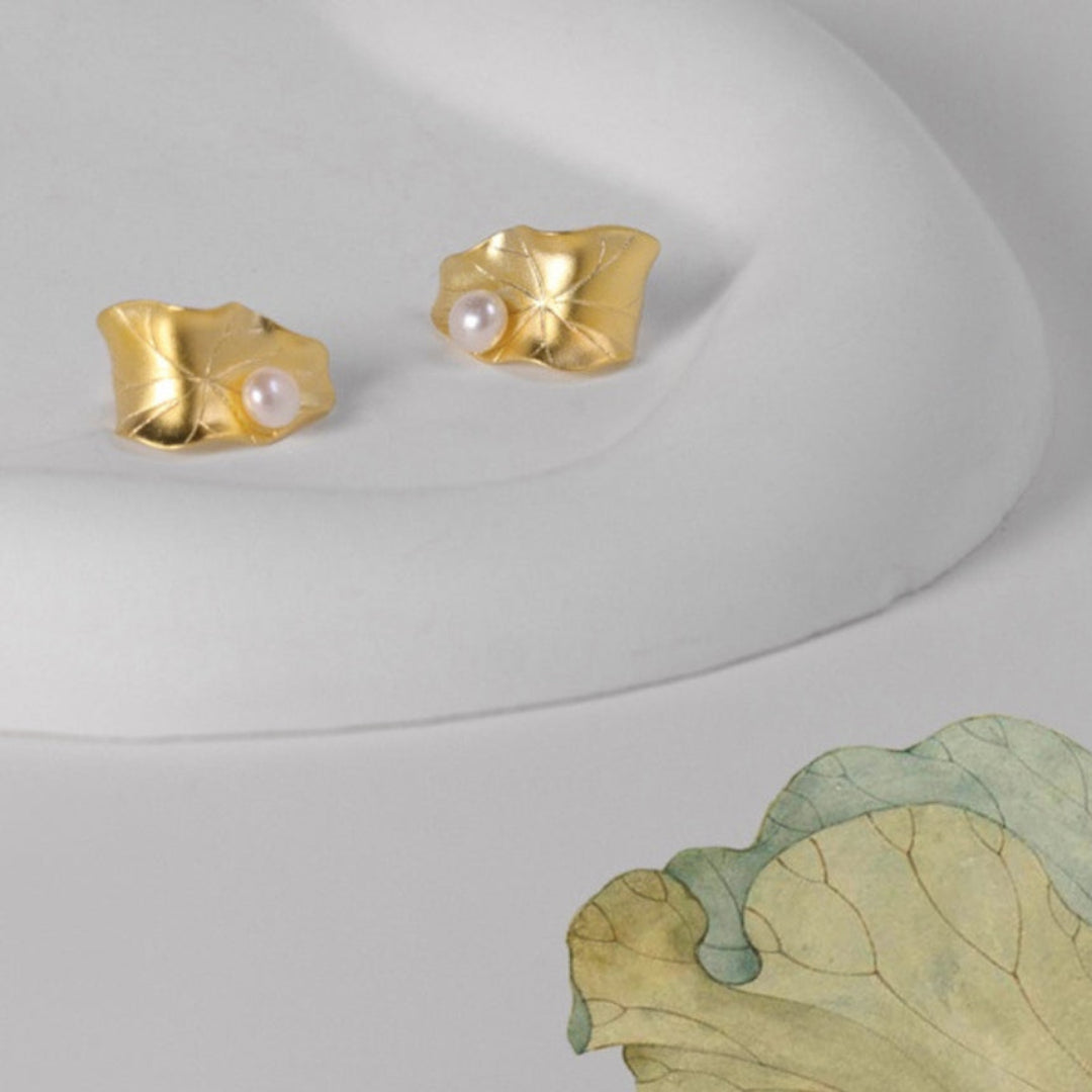 Ear-Cuff-Earrings-With-Lotus-Leaf-By-Yonandole_1