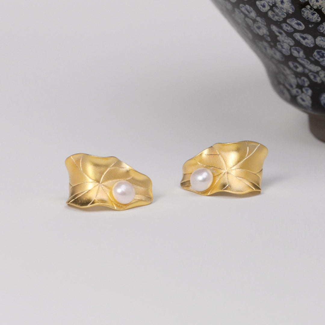 Ear-Cuff-Earrings-With-Lotus-Leaf-By-Yonandole_2