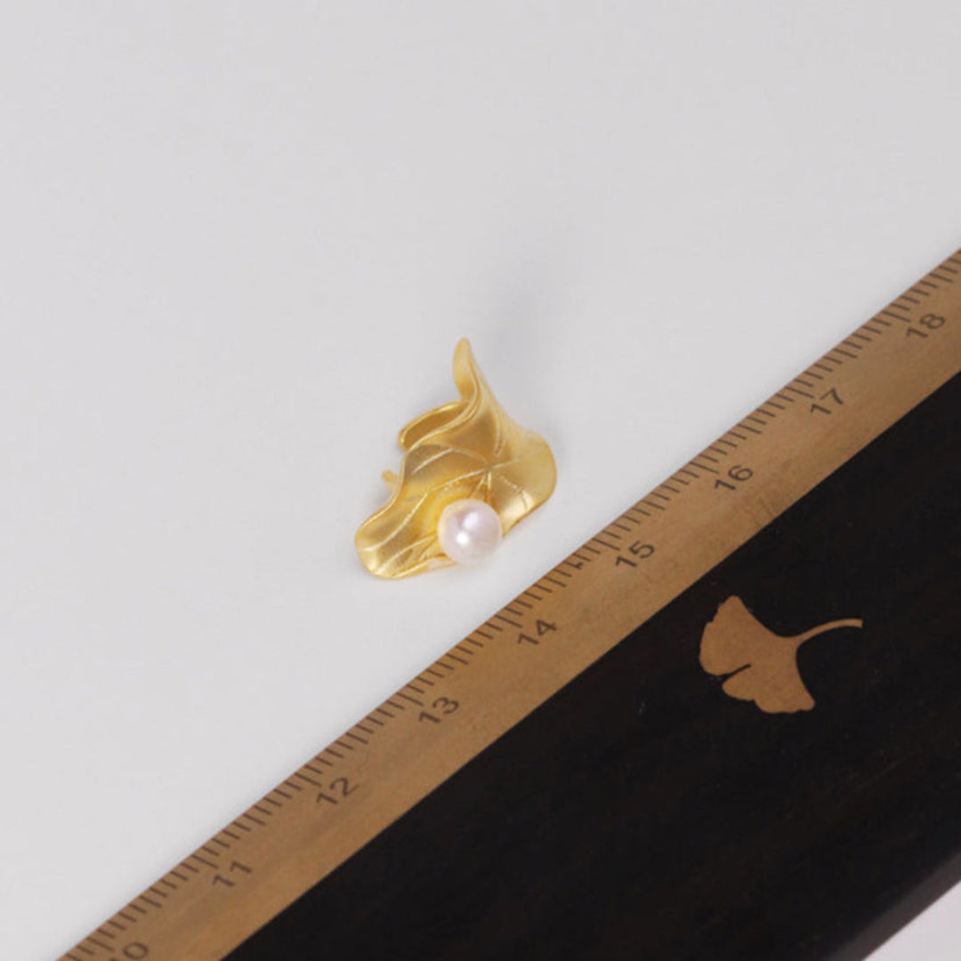 Ear-Cuff-Earrings-With-Lotus-Leaf-By-Yonandole_6
