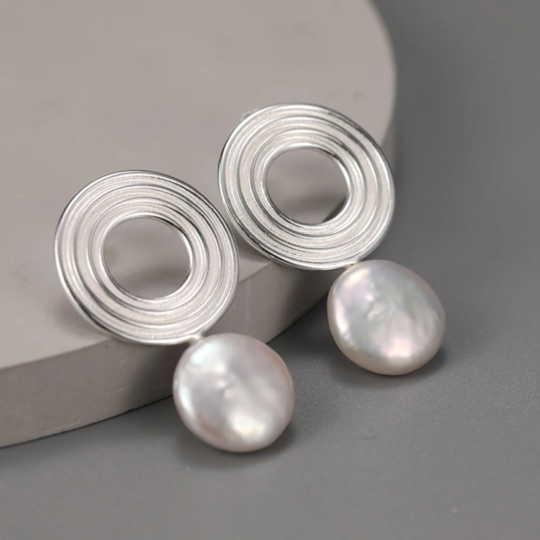 Earrings-With-Circle-And-Flat-Baroque-Pearl-By-Yonandole_4
