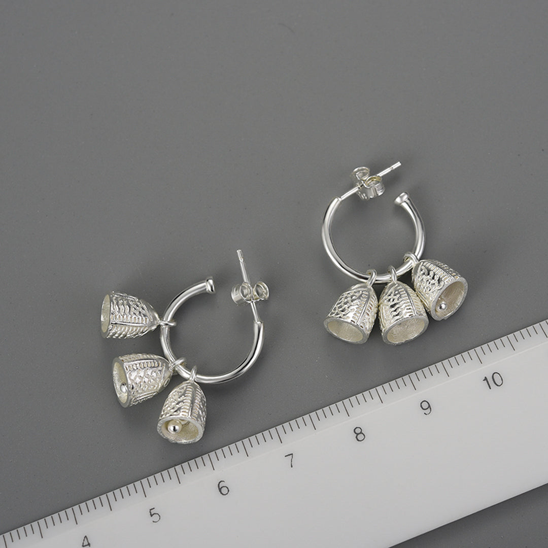 Earrings-With-Engraved-Bells-By-Yonandole_6