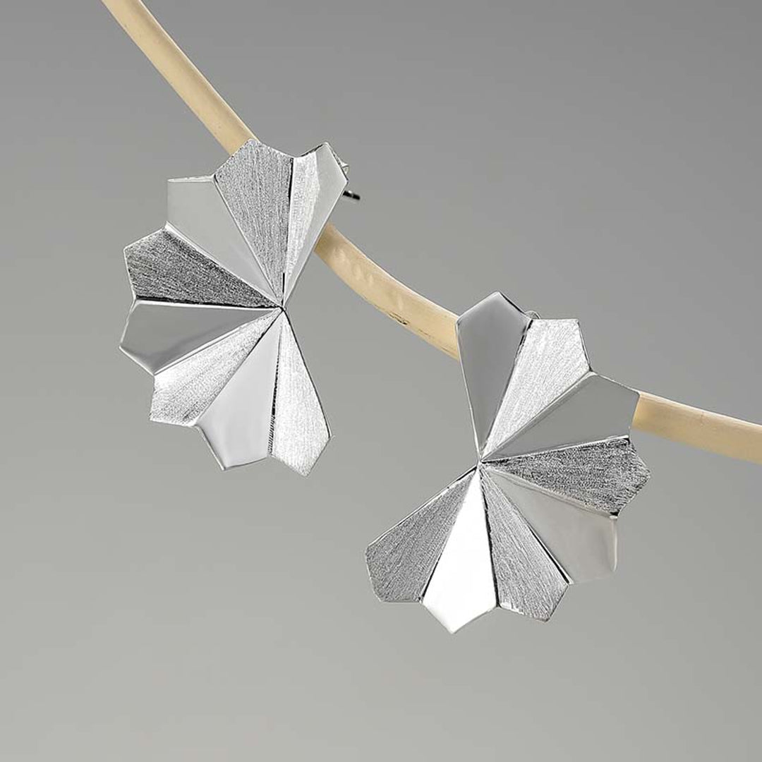Earrings-With-Fold-Pattern-By-Yonandole_2