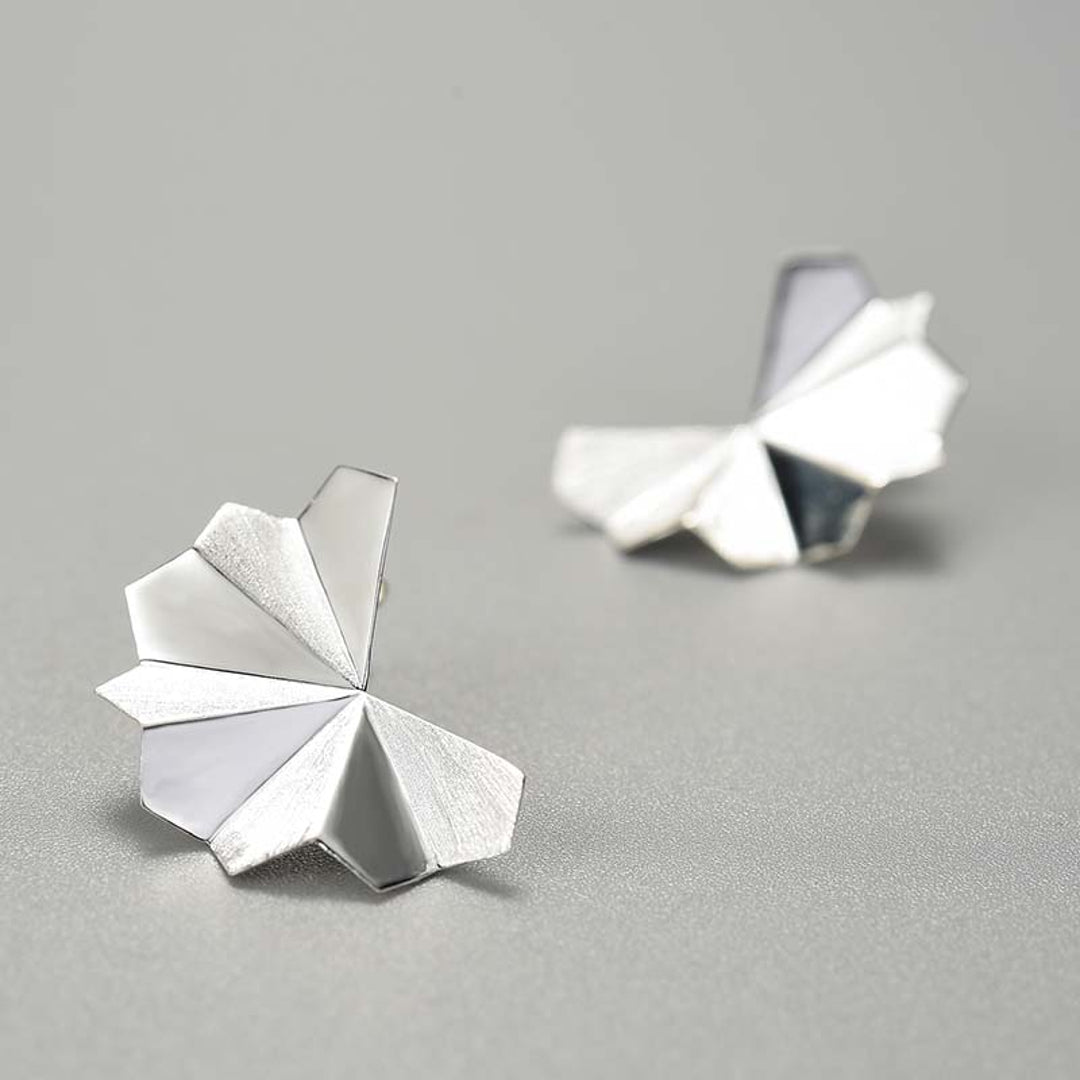 Earrings-With-Fold-Pattern-By-Yonandole_3