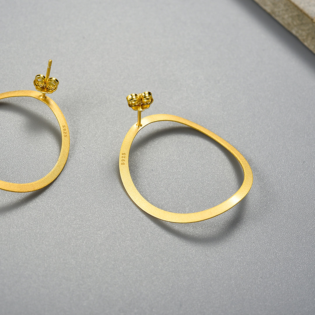 Earrings-With-Slightly-Wavy-Flat-Circle-By-Yonandole_6