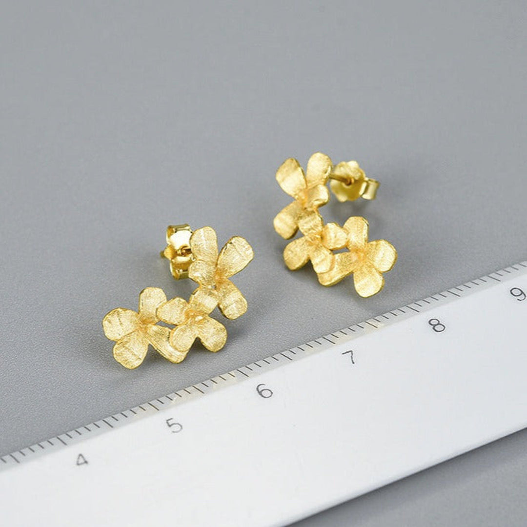 Earrings-With-Small-Four-Petal-Flowers-By-Yonandole_5