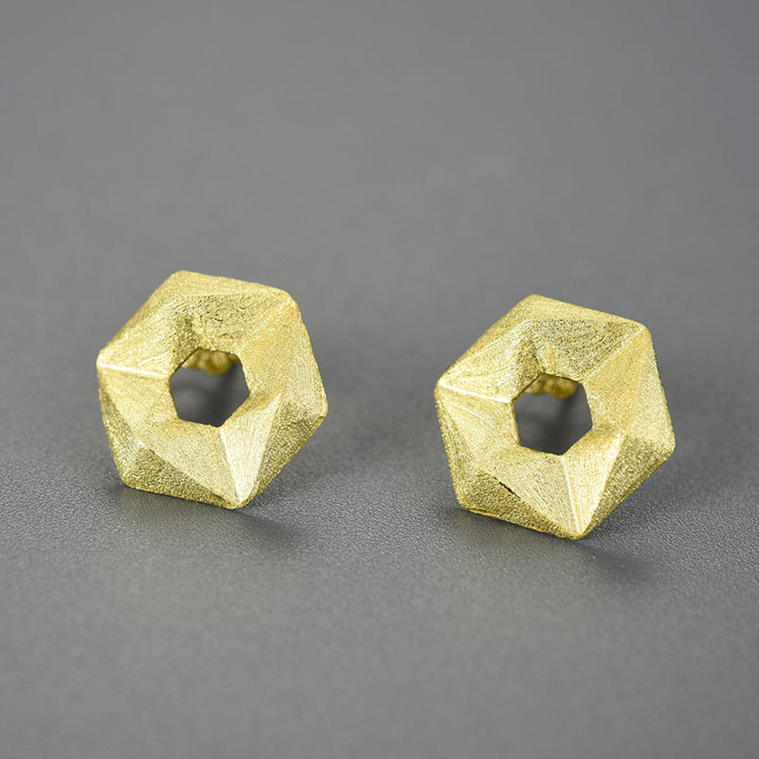 Earrings-With-Stereoscopic-Hexagon-By-Yonandole_2