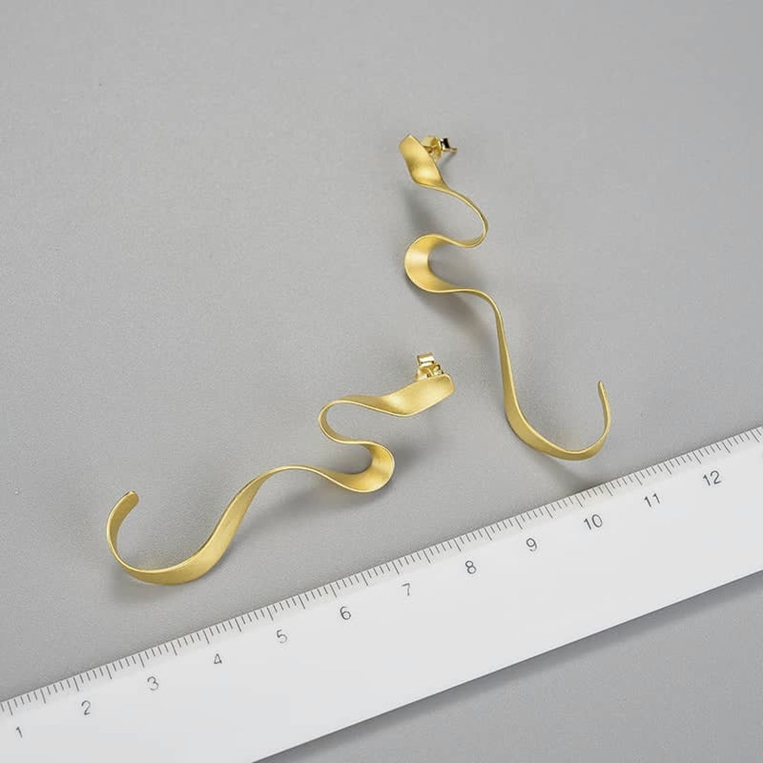 Earrings-With-Wavy-Ribbon-By-Yonandole_5