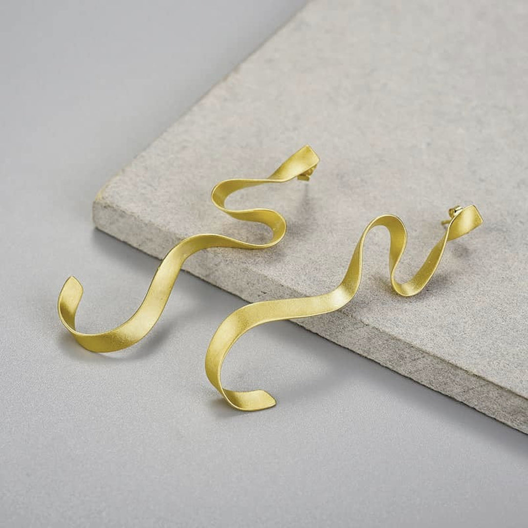 Earrings-With-Wavy-Ribbon-By-Yonandole_6