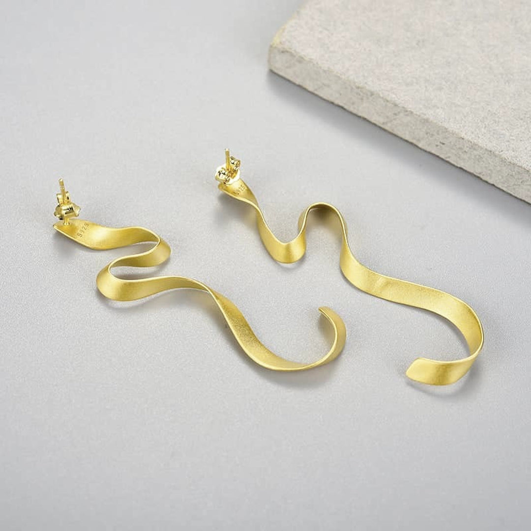 Earrings-With-Wavy-Ribbon-By-Yonandole_7