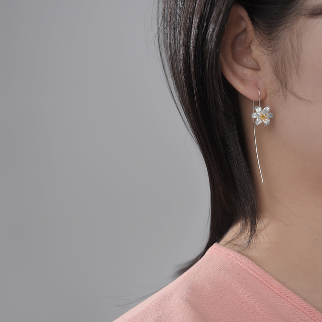 Elegant-Lily-Earrings-By-Yonandole_9