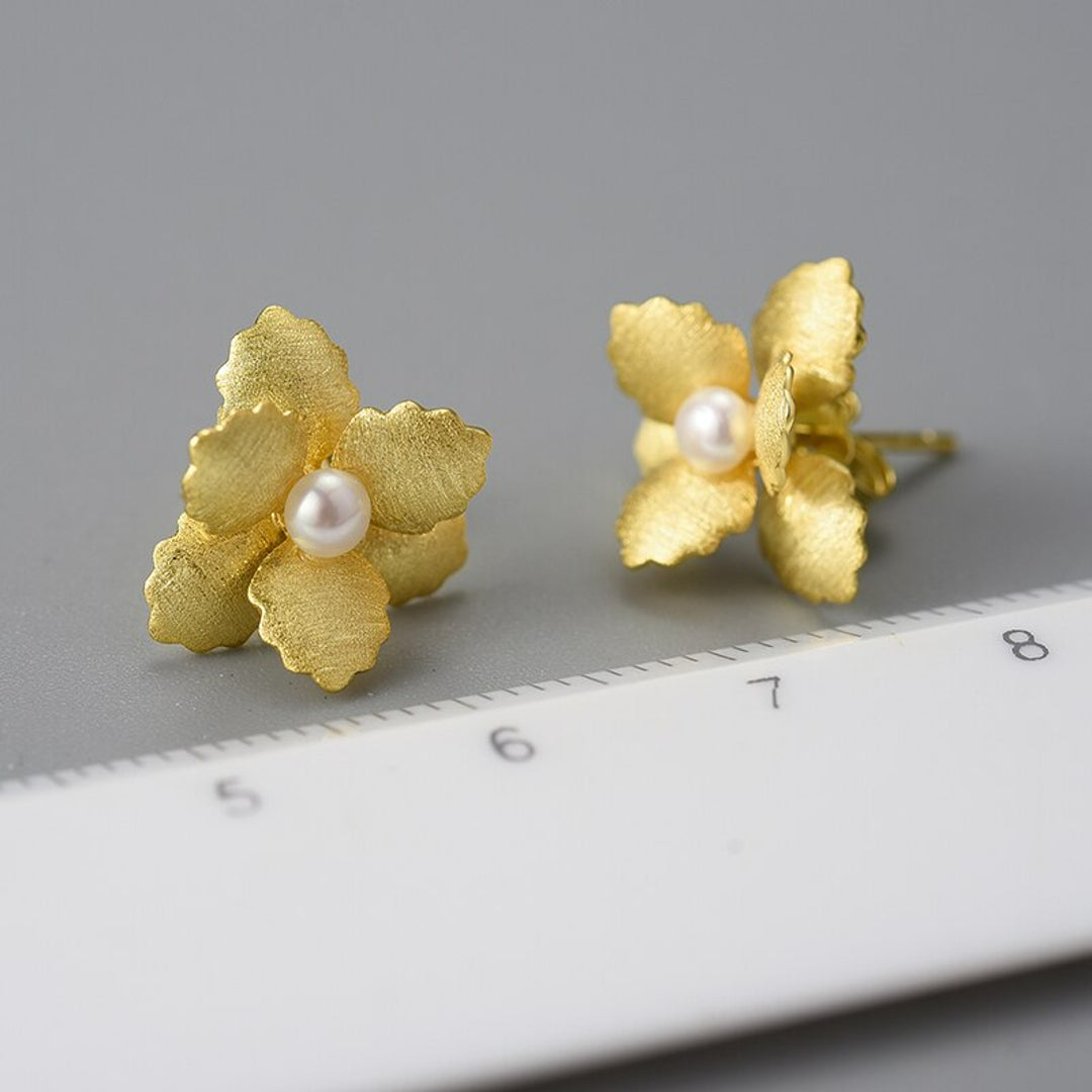 Flower-Earrings-In-3D-Print-Look-By-Yonandole_12b