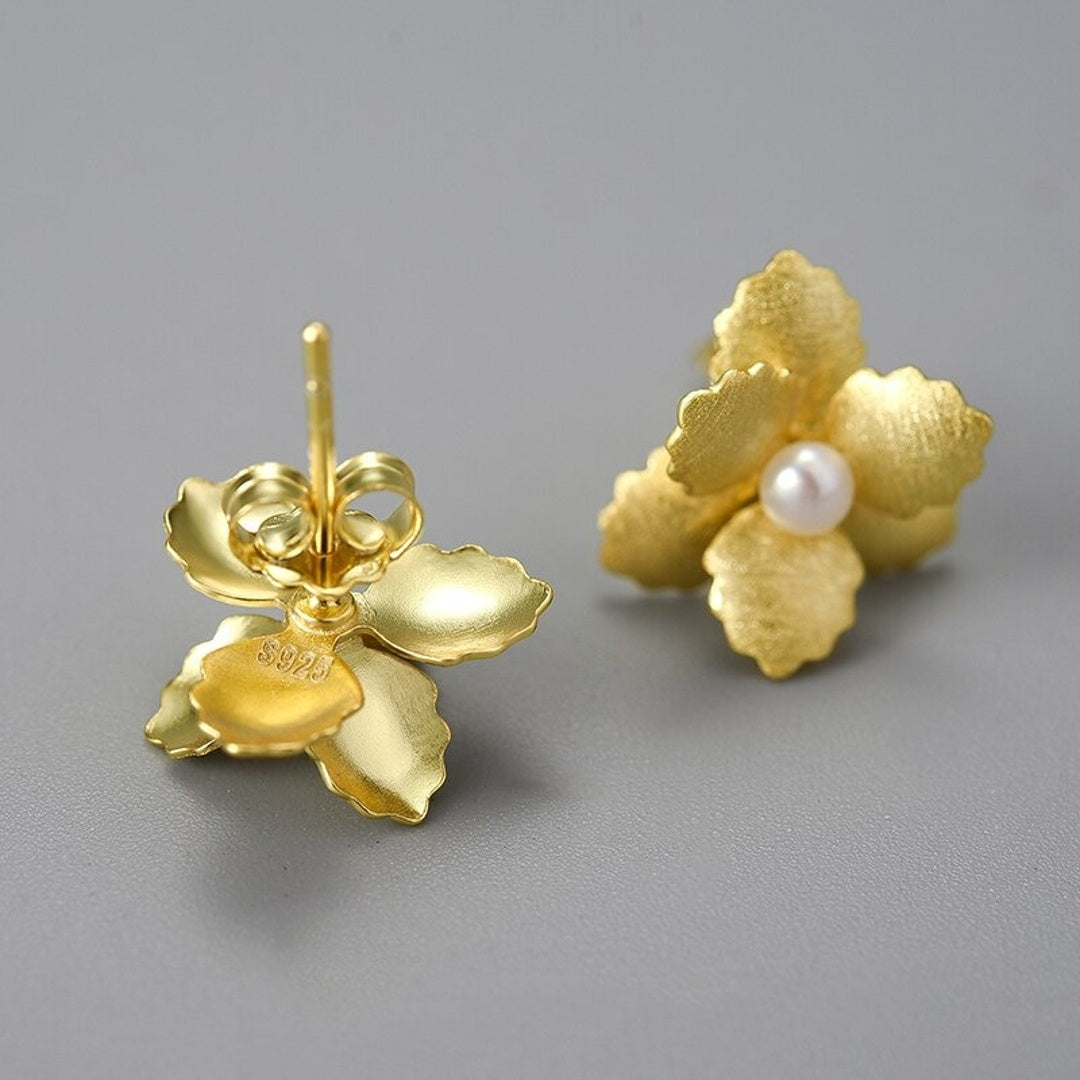 Flower-Earrings-In-3D-Print-Look-By-Yonandole_5b