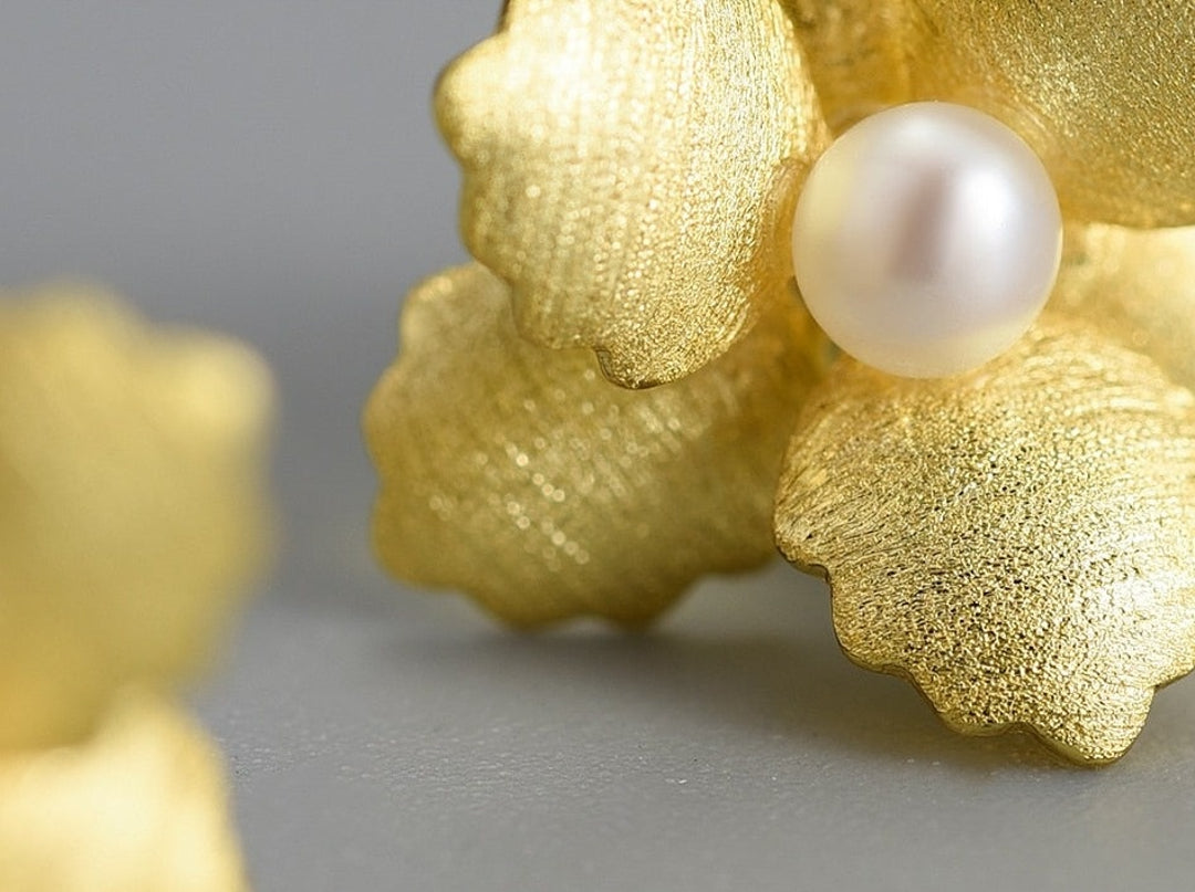 Flower-Earrings-In-3D-Print-Look-By-Yonandole_7b