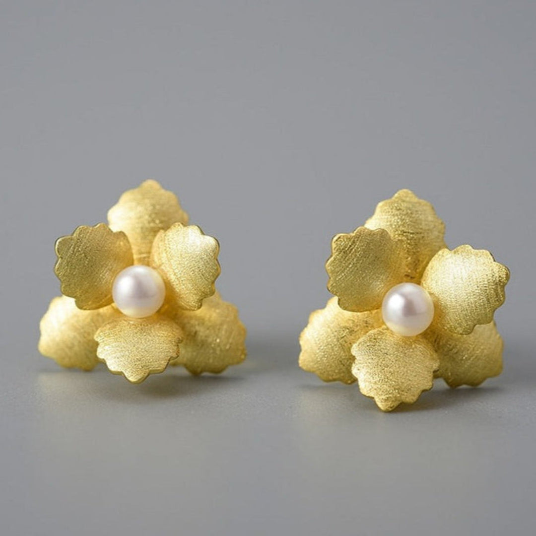 Flower-Earrings-In-3D-Print-Look-By-Yonandole_8b