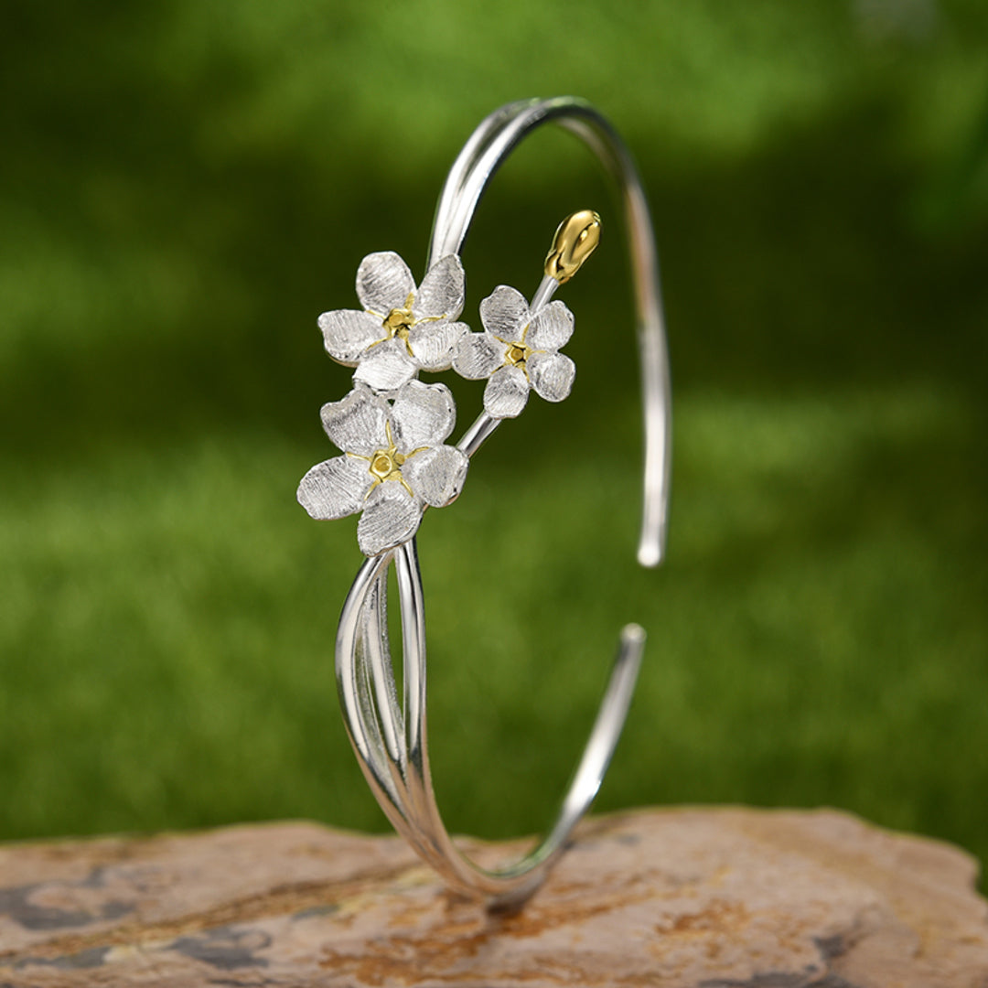 Forget-Me-Not-Bangle-By-Yonandole_6a