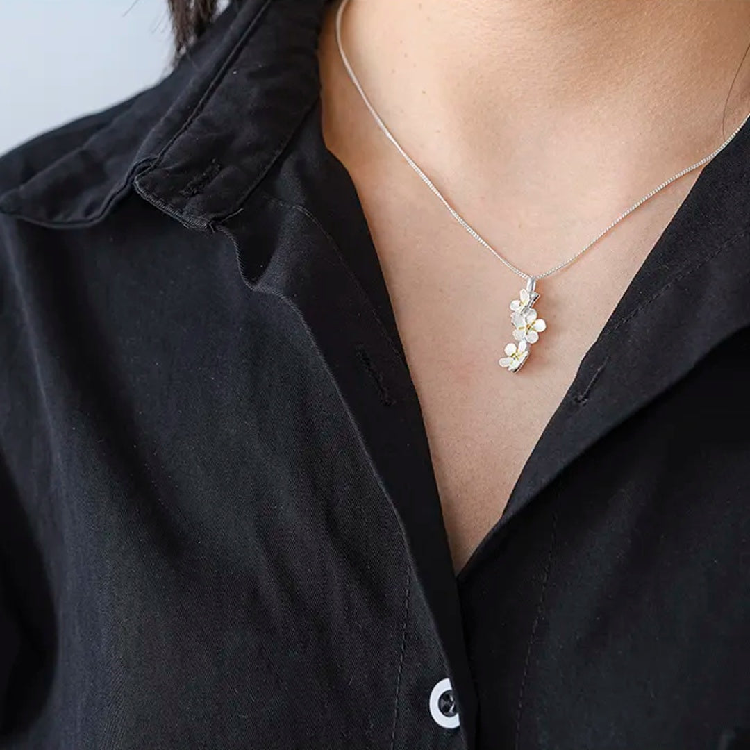 Forget-Me-Not-Pendant-By-Yonandole_100