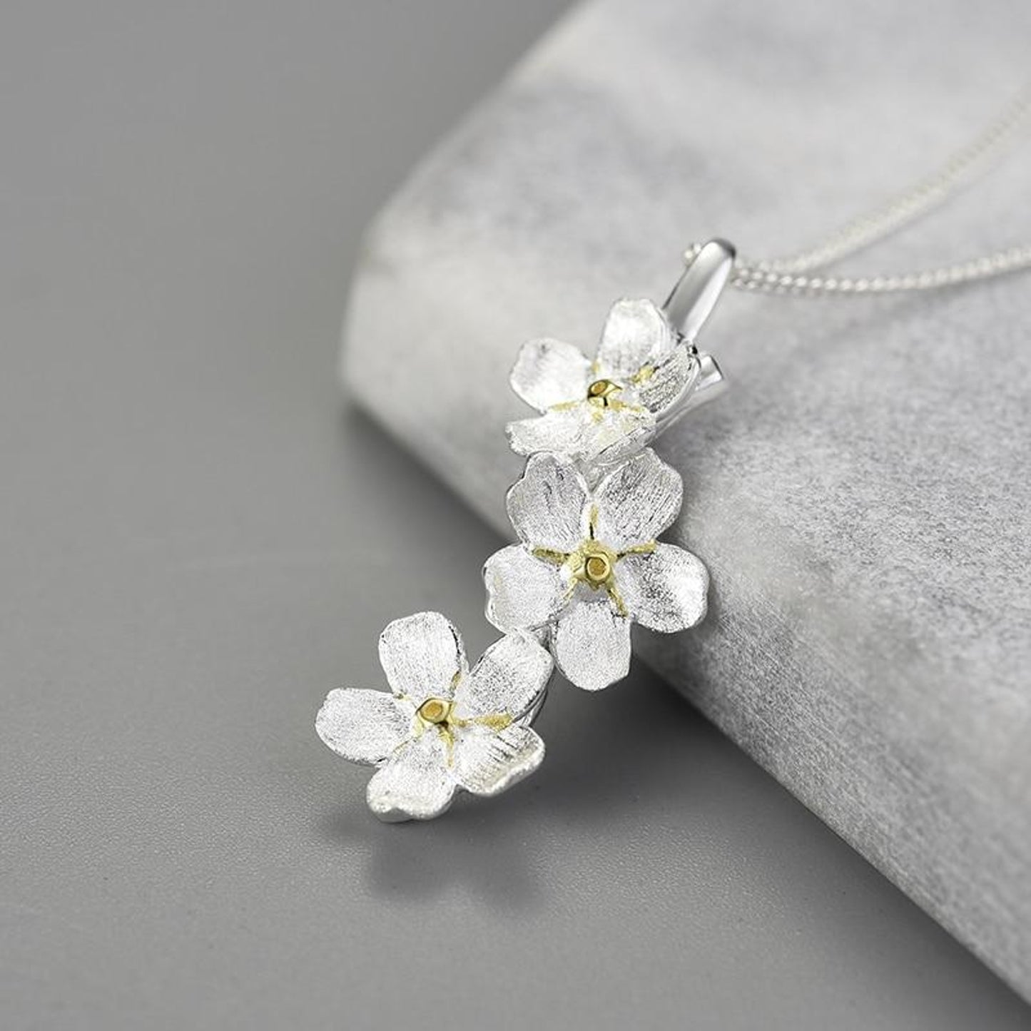 Forget-Me-Not-Pendant-By-Yonandole_22