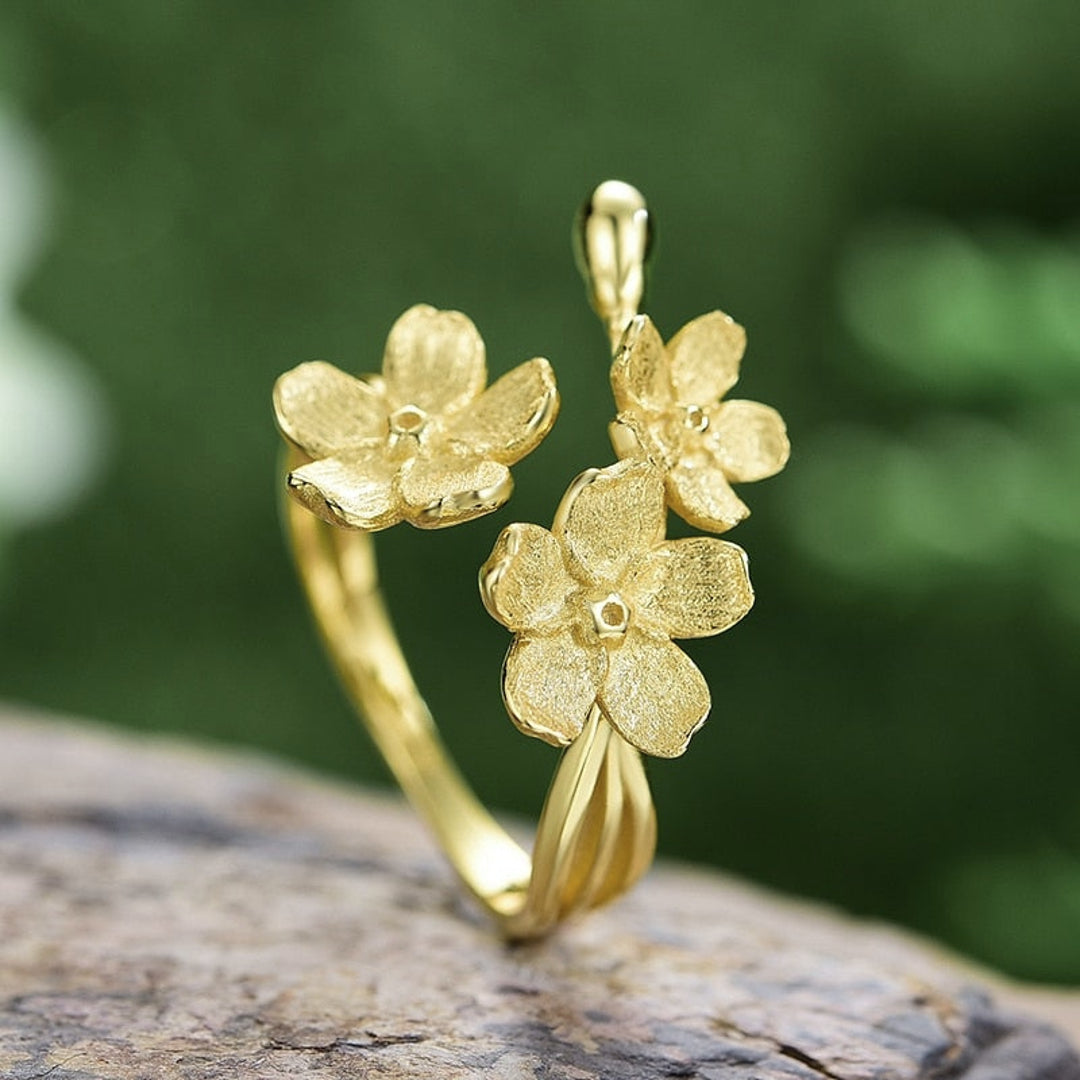 Forget-Me-Not-Ring-By-Yonandole_18