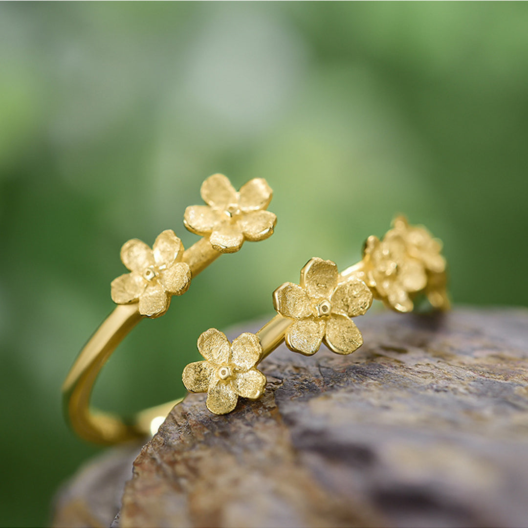 Forget-Me-Not-Ring-By-Yonandole_8_1