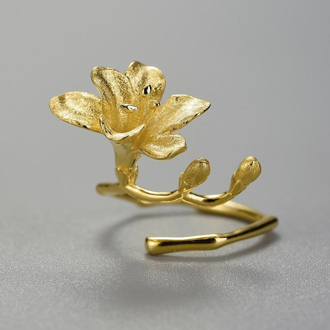 Freesia-Flower-Ring-By-Yonandole_2