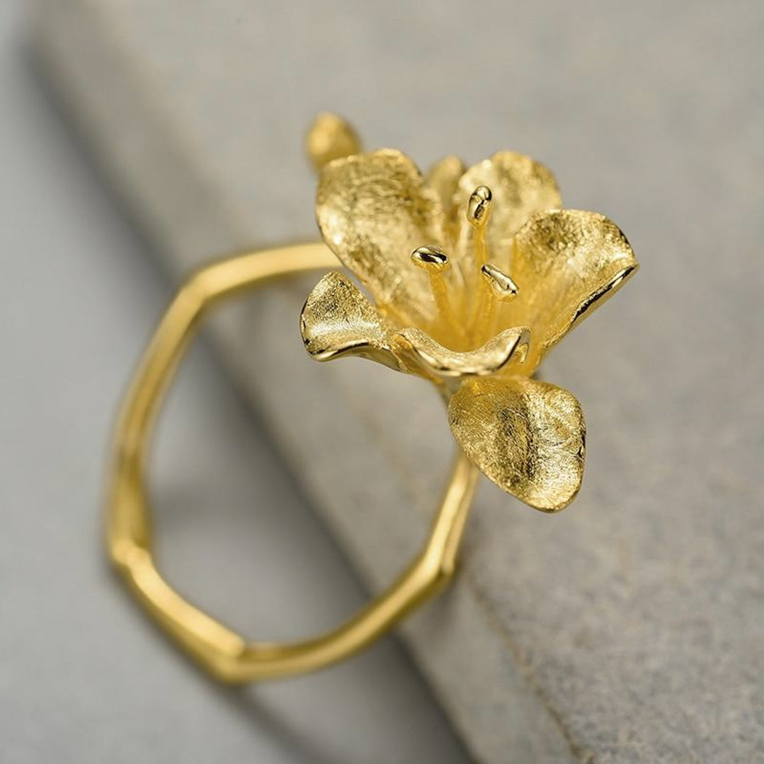 Freesia-Flower-Ring-By-Yonandole_7