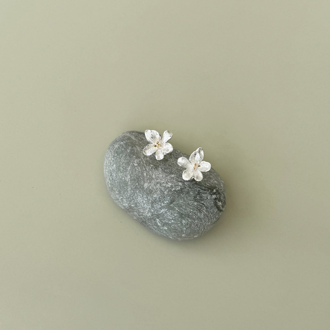 Freesia-Flower-Stud-Earrings-By-Yonandole_12
