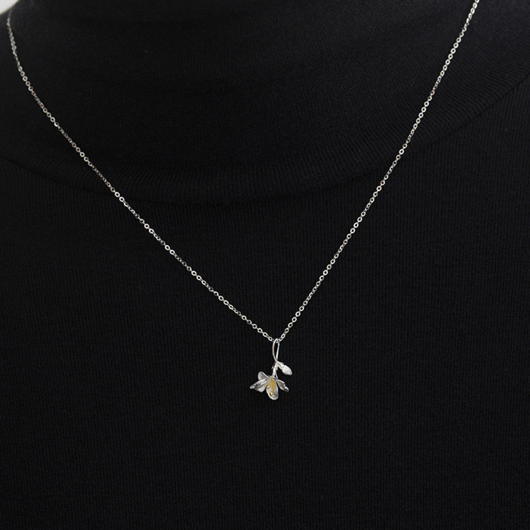 Freesia-Pendant-By-Yonandole_6
