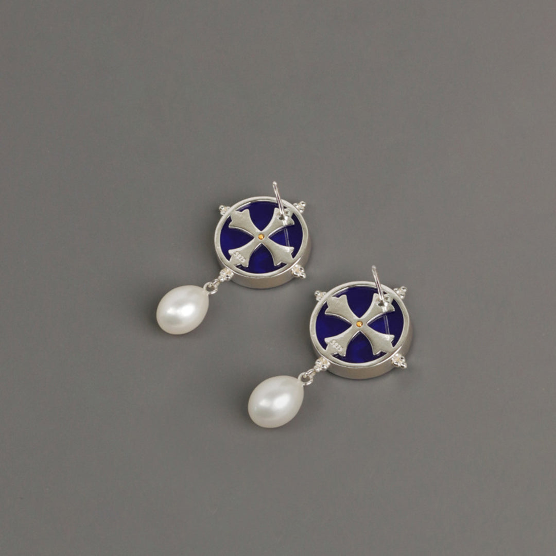Gargoyles-Of-Notre-Dame-Earrings-By-Yonandole_9