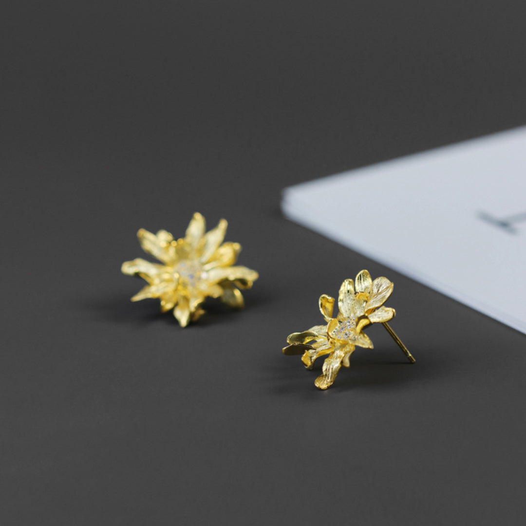 Gerbera-Flower-Earrings-By-Yonandole_1