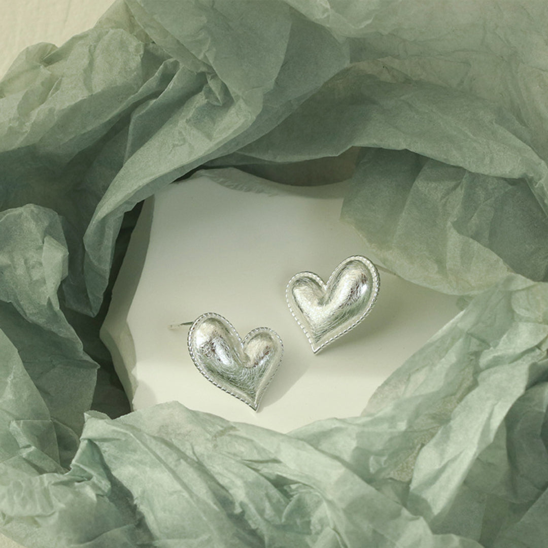 Heart-Earrings-By-Yonandole_4