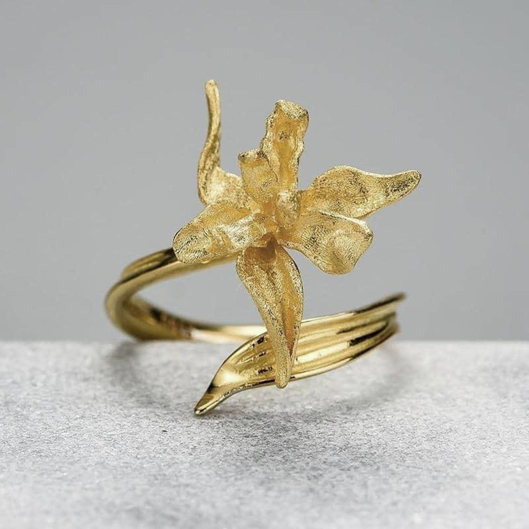 Iris-Flower-Ring-By-Yonandole_5