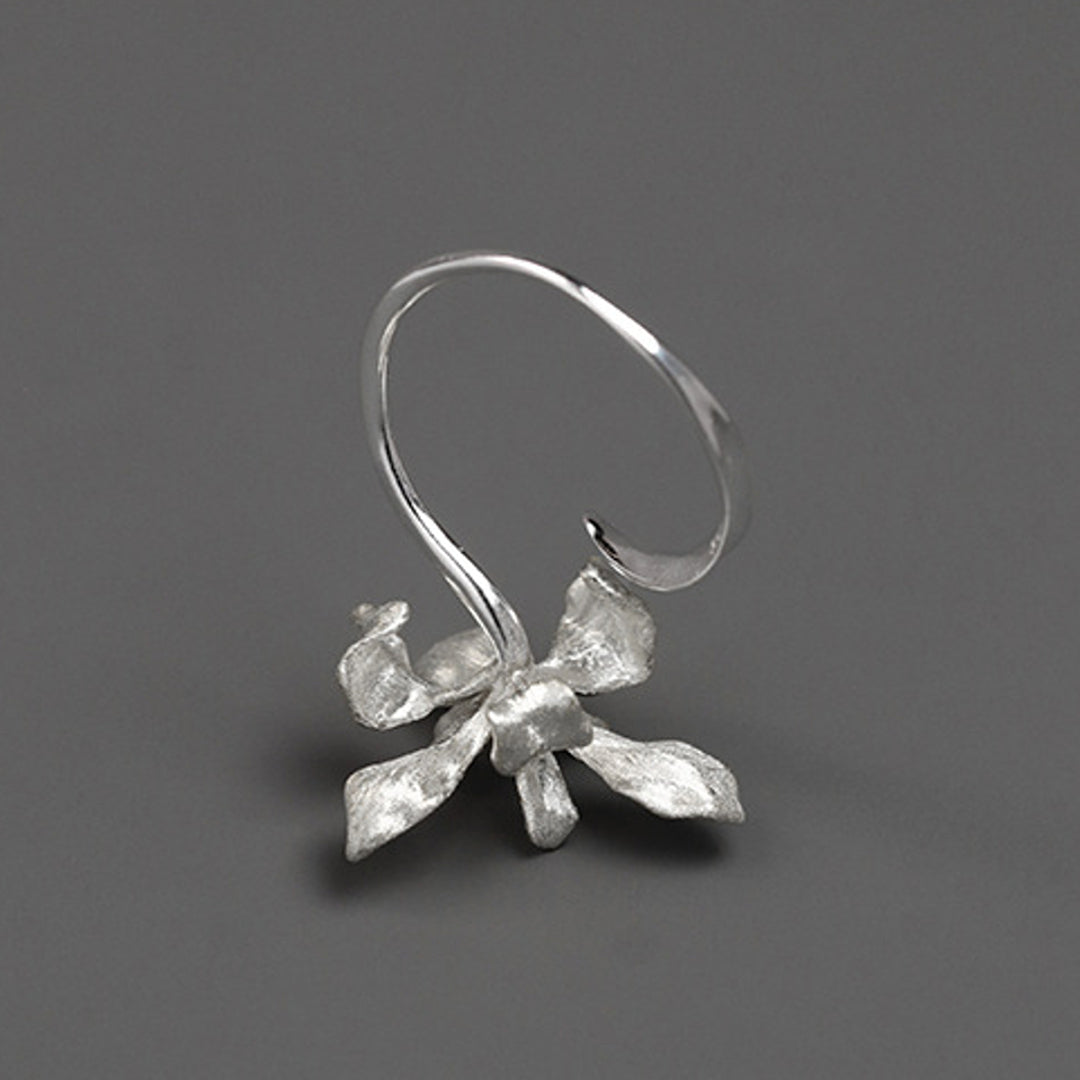 Iris-Flower-Ring-By-Yonandole_5a