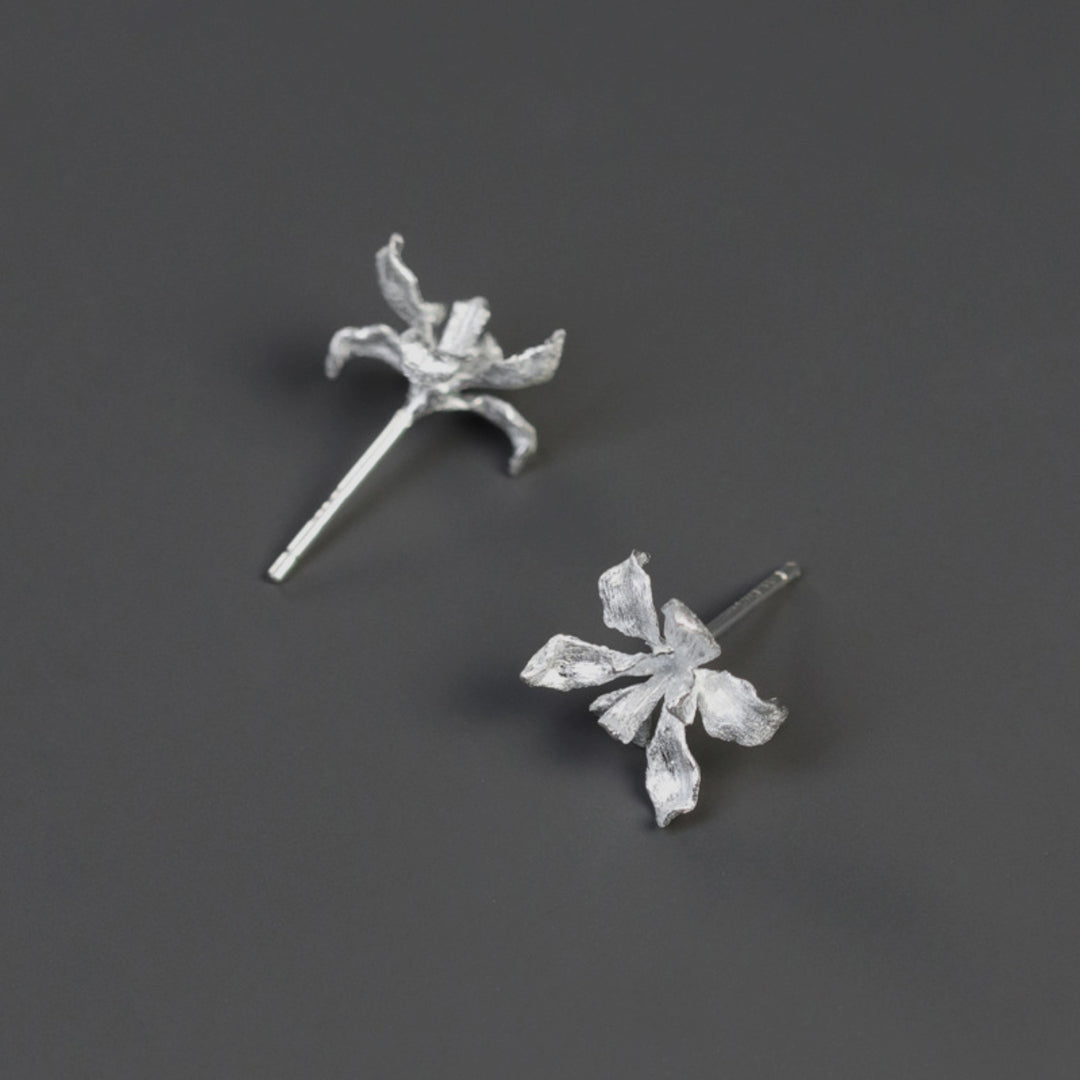 Iris-Flower-Stud-Earrings-By-Yonandole_8