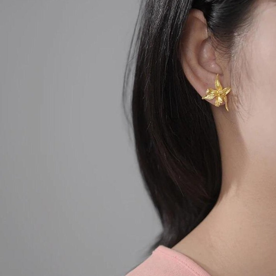 Iris-Flower-Stud-Earrings_4