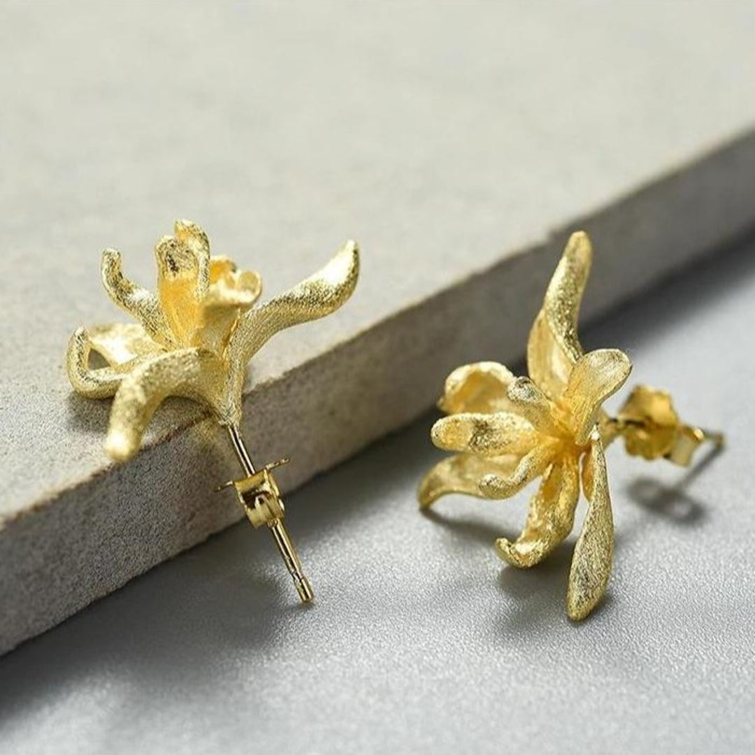 Iris-Flower-Stud-Earrings_5