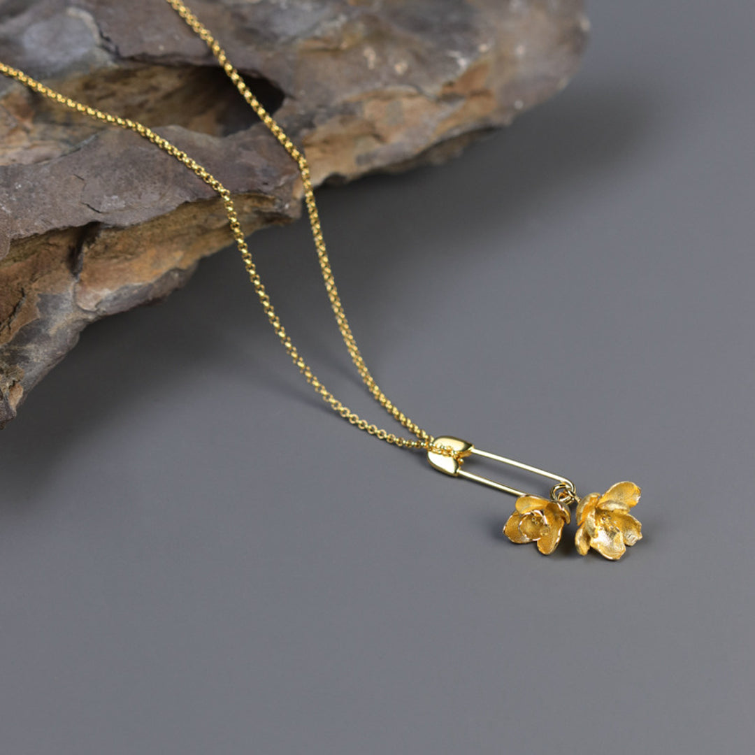 Jasmine-Flower-Pendant-By-Yonandole_10