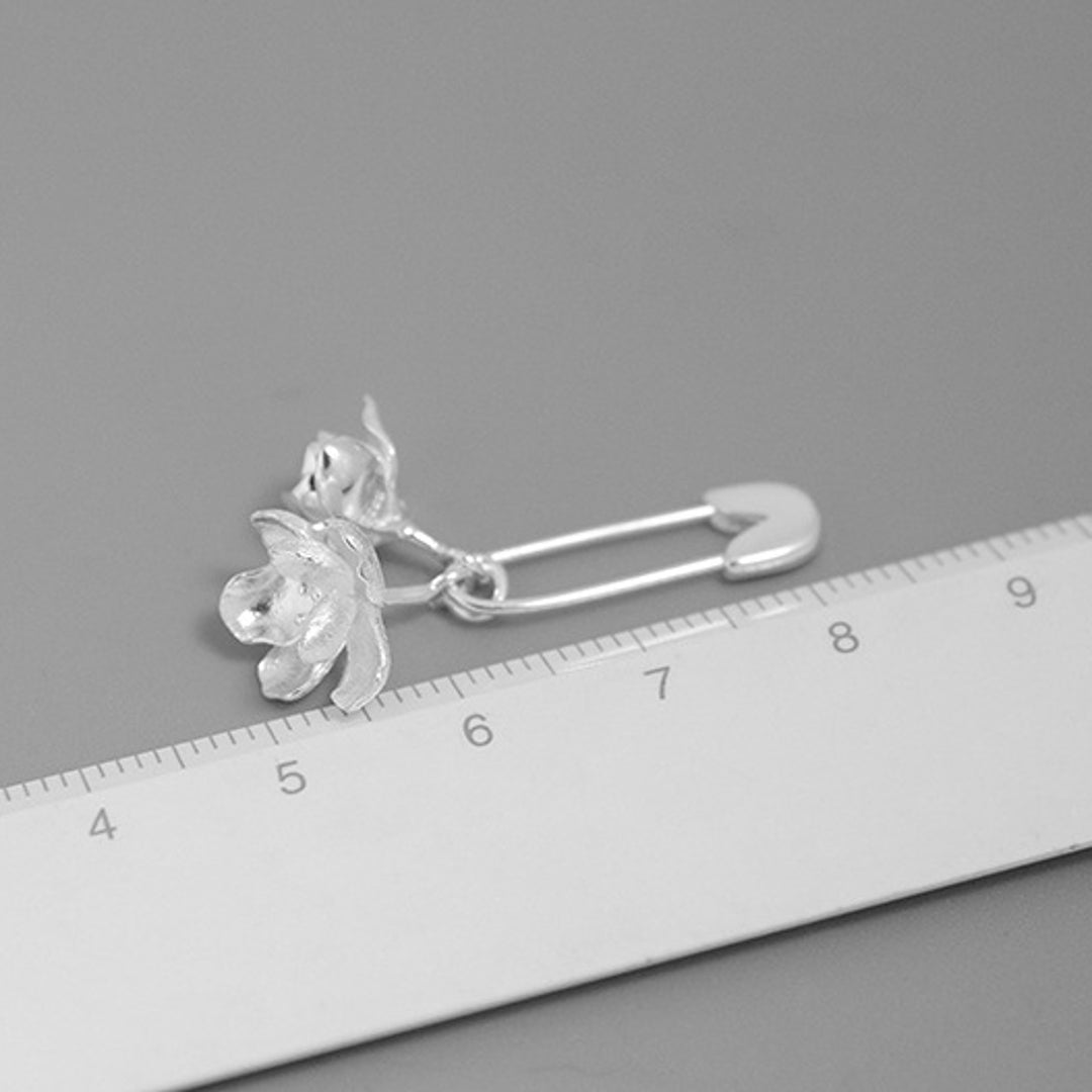 Jasmine-Flower-Pendant-By-Yonandole_4