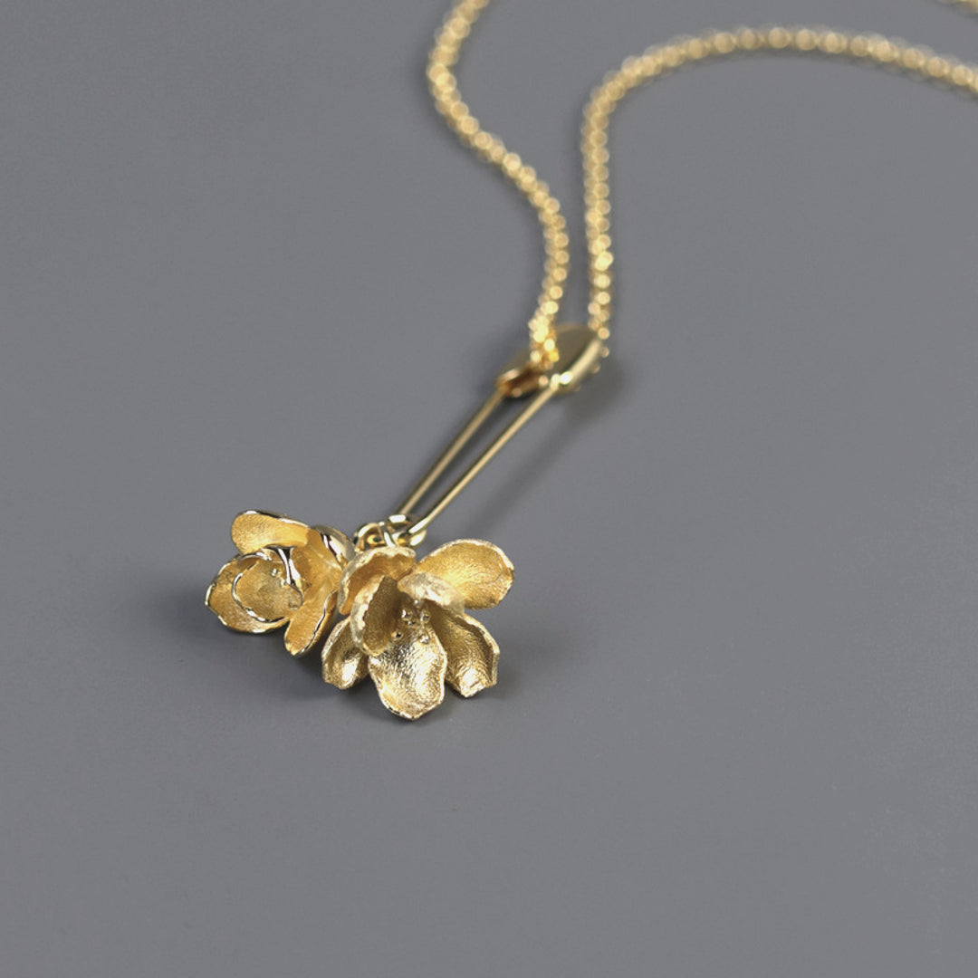 Jasmine-Flower-Pendant-By-Yonandole_8