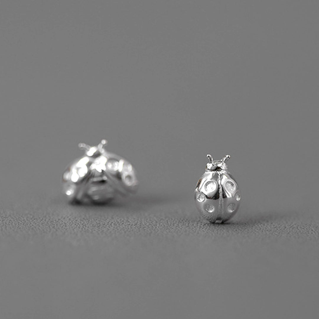 Ladybug-Earrings-By-Yonandole_4