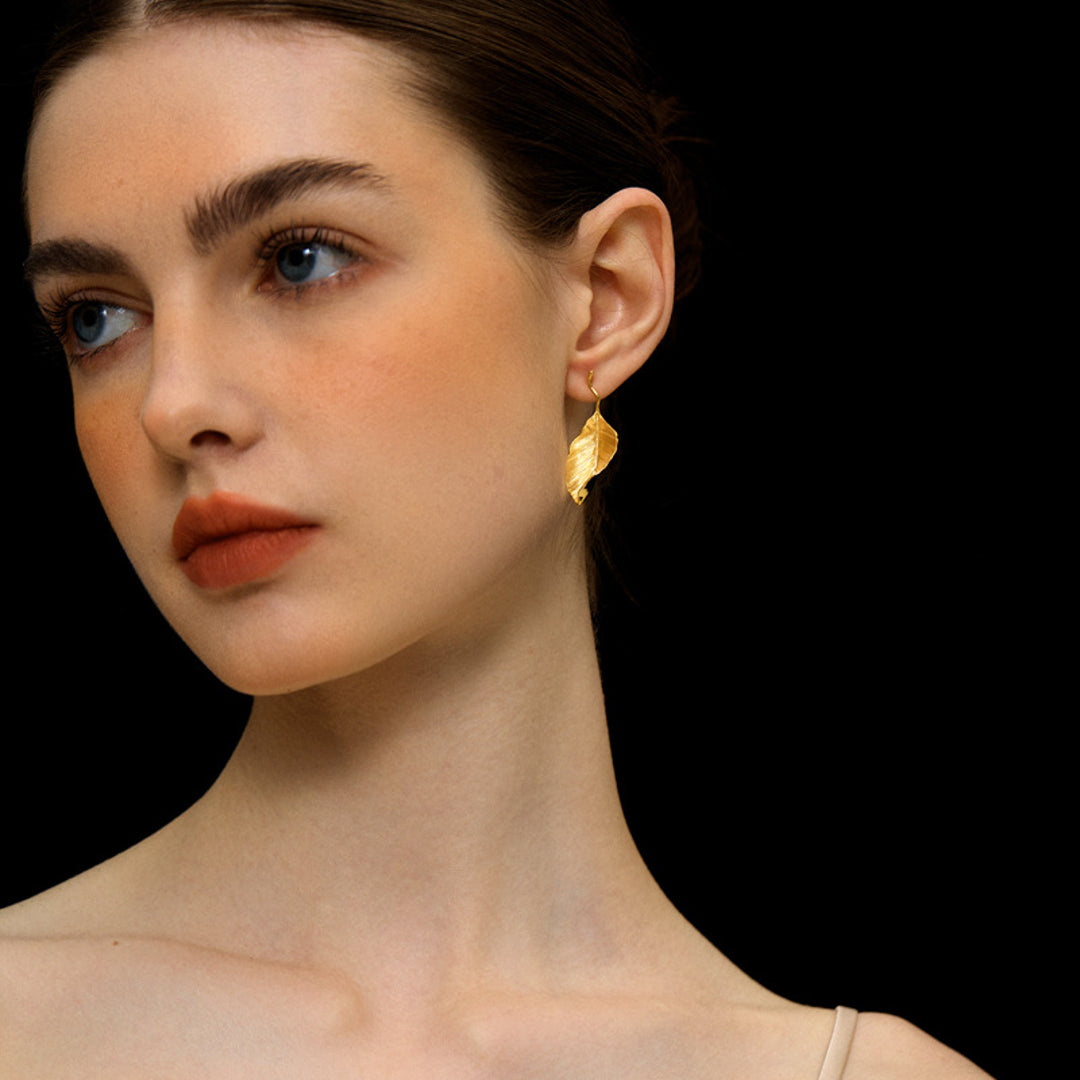 Leaf-Earrings-By-Yonandole_17