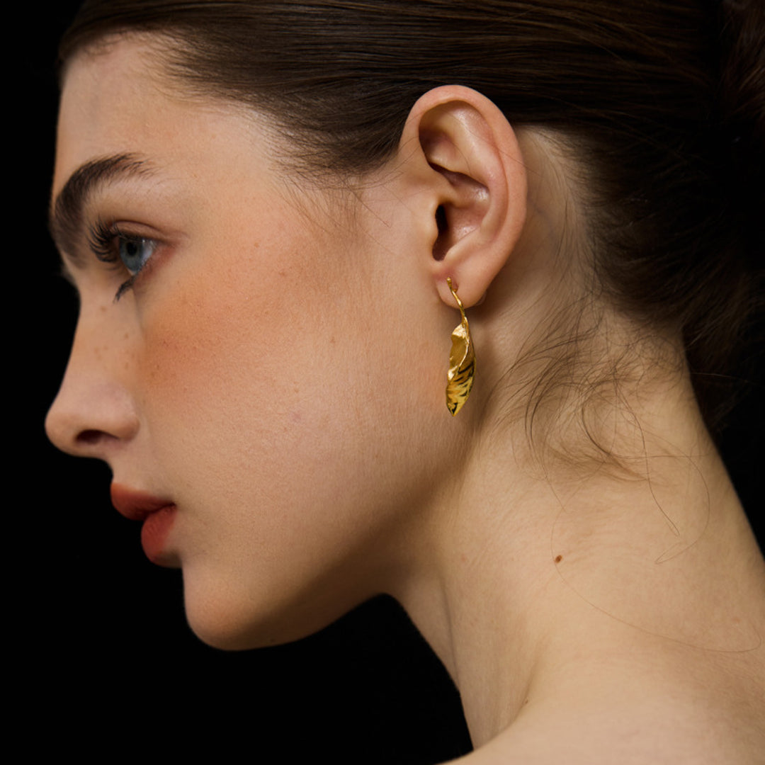 Leaf-Earrings-By-Yonandole_18